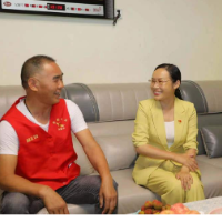 雁峰区主要领导“七一”前夕走访慰问优秀党员、老党员、困难党员