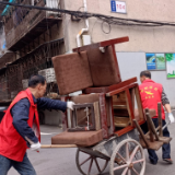 石鼓：清理楼道杂物，为创文助力添彩