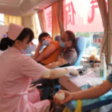 衡南：医护人员撸袖献血 诠释“医者仁心”