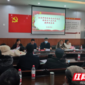 人大代表“述职” 接受选民“评分”