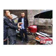 我为群众办实事丨“我只多看了他一眼，就被抓了”