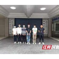 “自导自演”抢劫大戏，两男子安排同伙对朋友下手，结果……