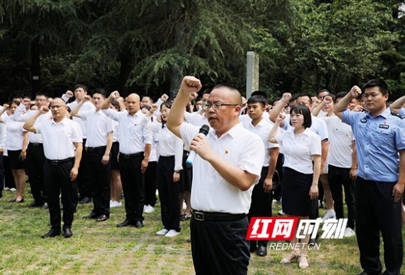 只要主义真！石鼓区近百名新党员在夏明翰烈士铜像前宣誓定初心