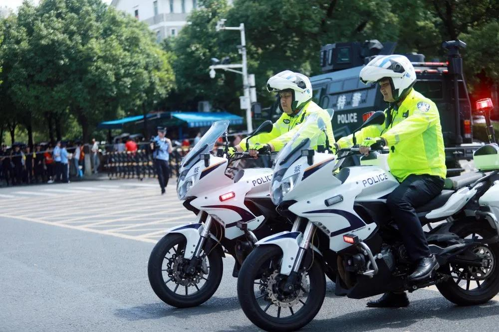 高考第一天，衡阳交警齐出动，不给青春留遗憾