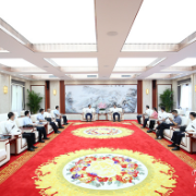秦国文会见到访的农行湖南省分行党委书记、行长陶伟梁一行