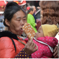 组图|湖南衡阳：阔别三年 “泉湖二月八”再现人潮汹涌