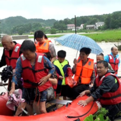 衡山县开云镇：强降雨来袭干群同心协力防汛救灾  