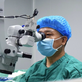 不只是白内障！七旬老人视力骤降，背后元凶是“晶状体脱位”