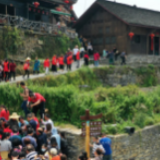 湖南代表团新闻发言人在驻地举行首场新闻发布：奋力把脱贫攻坚做好讲好