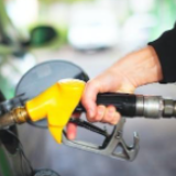油价将迎年内第四次下调 加满一箱油或便宜12.5元