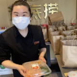 火锅巨头开始卖盒饭？海底捞总部：部分门店试水，15元一份