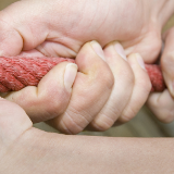 继续坚持“动态清零”总方针，我们必须做到，我们能够做到