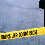 美国得州一高中生被逮捕，警方在其车内发现手枪和步枪