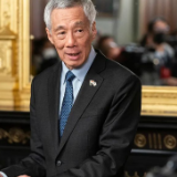 李显龙忠告日本