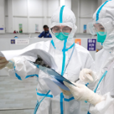 瞭望 | 白医执甲沪上抗疫