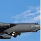 俄媒：美国空军战略轰炸机在俄边境进行演习