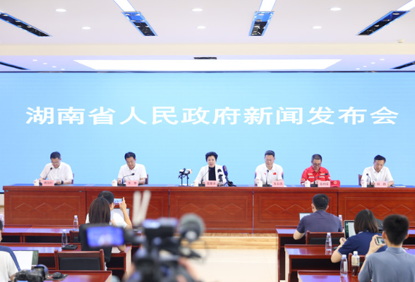 华容县团洲垸需转移的7680人全部安全撤离｜直击发布会②