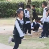 多地推行中小学春秋假,“孩子放假家长不休”怎么办