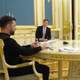 乌克兰总统会见美国陆军部长，讨论和平方案