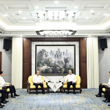 省政府与中国石油举行工作会谈 毛伟明戴厚良出席