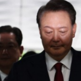 韩国前总统尹锡悦涉嫌发动内乱案举行结案庭审