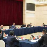 毛伟明参加省政协十三届四次会议第二联组讨论