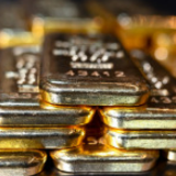 国际黄金期价重回5000美元