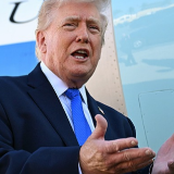 特朗普被曝希望“快速”结束对伊朗战争