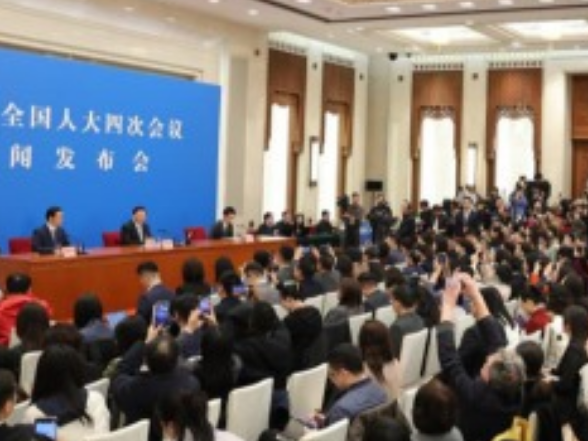 “十五五”规划纲要草案将提请大会审查批准并公布实施