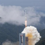 北斗闪耀全球 中华勇于追梦