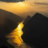 金色三峡
