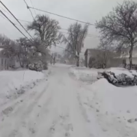 冬季风暴持续侵袭美国 已造成至少63人死亡