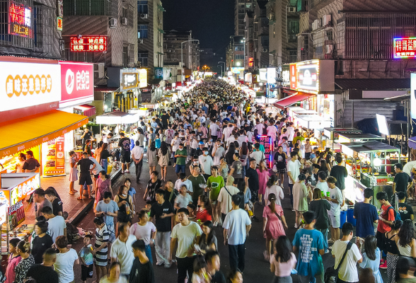 组图丨打卡四方坪夜市 奔赴一场远道而来的浪漫