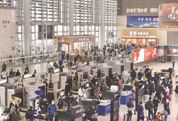 湖南地区春运已增开夜间高铁237趟 发送旅客9.8万人次
