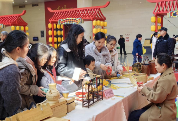 前三季度湖南省文化经营主体享税费“福利”超18亿元}