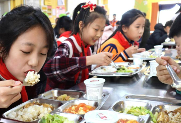 事关校园餐，教育部印发“十必须”“十不准”！