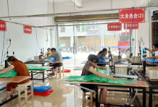 湖南江华鼎维塑业：工厂设在家门口 挣钱顾家两不误
