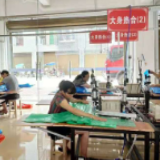 湖南江华鼎维塑业:工厂设在家门口 挣钱顾家两不误