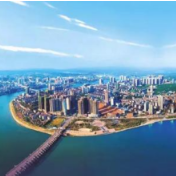 潇湘平：坚持党的全面领导 乘势迈步新征程