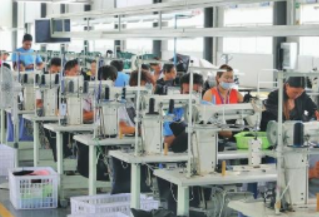 吕斌率队赴广东开展轻纺制鞋产业招商