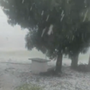 永州新田部分乡镇遭遇强对流天气 暴雨冰雹大风齐袭