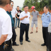 欧阳元初调研回龙圩管理区安全生产工作