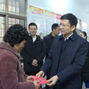 祁阳：蒋良铁开展春节走访慰问、文明劝导等活动