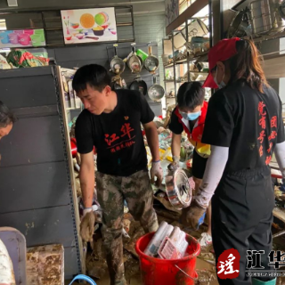 “湖南好人”韦顺江：“80后”平民英雄火里“去”，水里“来”