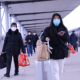 湖南道县：除夕火车站 旅客回家过大年（组图）