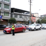 祁阳：6000名忙碌“黄马甲”筑牢道路交通安全网