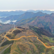 湖南道县：云间风电景如画（组图）