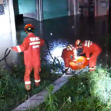 永州：迅速行动 积极应对 全力迎战强降雨