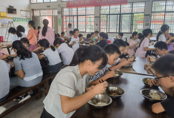 双牌：念好监管“紧箍咒” 护航校园好“食”光