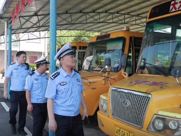零陵区校车安全管理显成效 实现“零事故、零伤亡”目标
